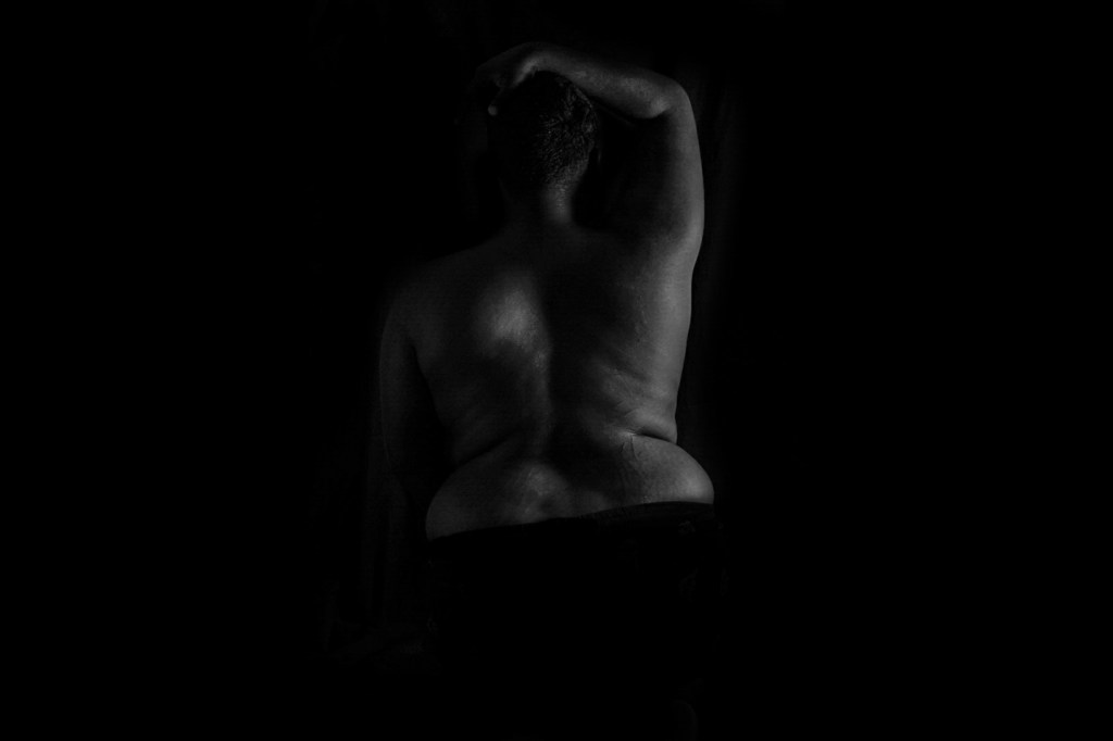 অবরুদ্ধের আর্তনাদ